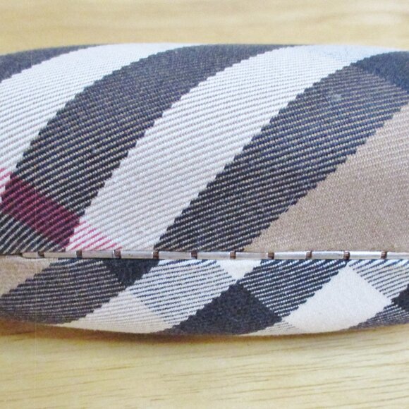 Burberry Nova Check Plaid Hard Clam Shell Sunglass / Eyeglass Case, Italy - Picture 4 of 9